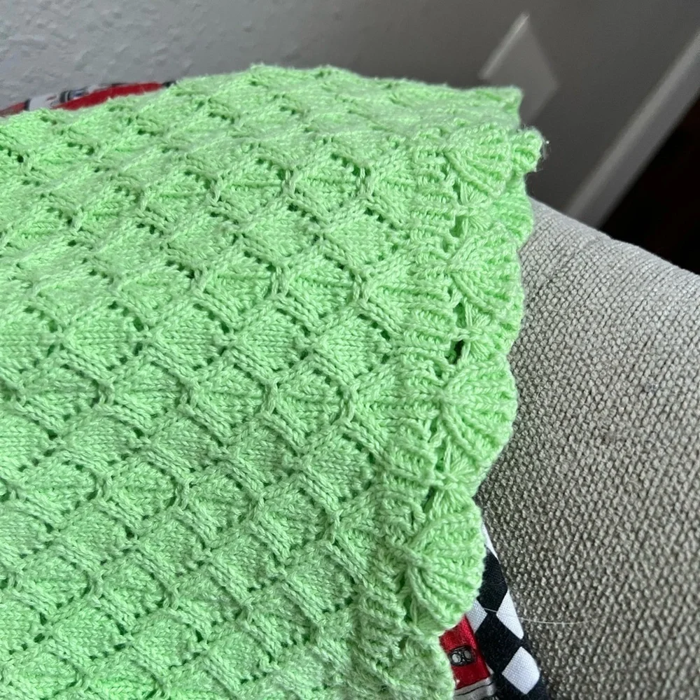 Boutique Lime Green Lace Sleeveless Tank Top Chloe and Jasmine